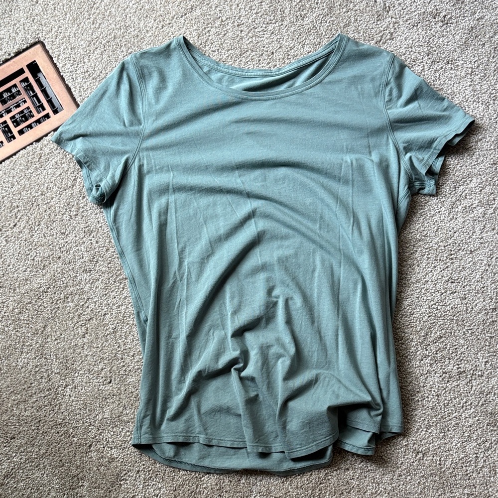 Lululemon Women's Teal Short Sleeve Top